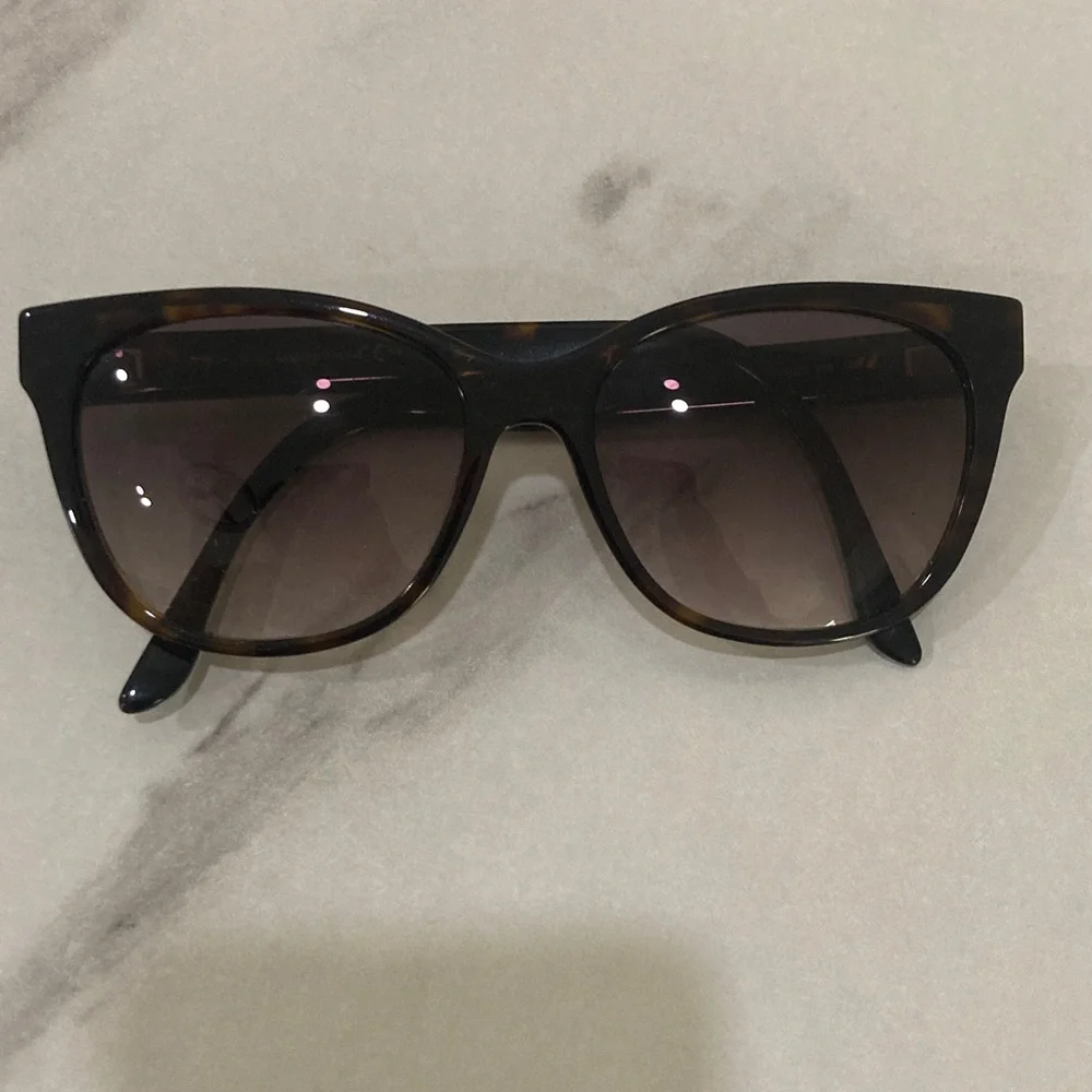 Classic Women's Tortoiseshell Sunglasses - Brown Lenses